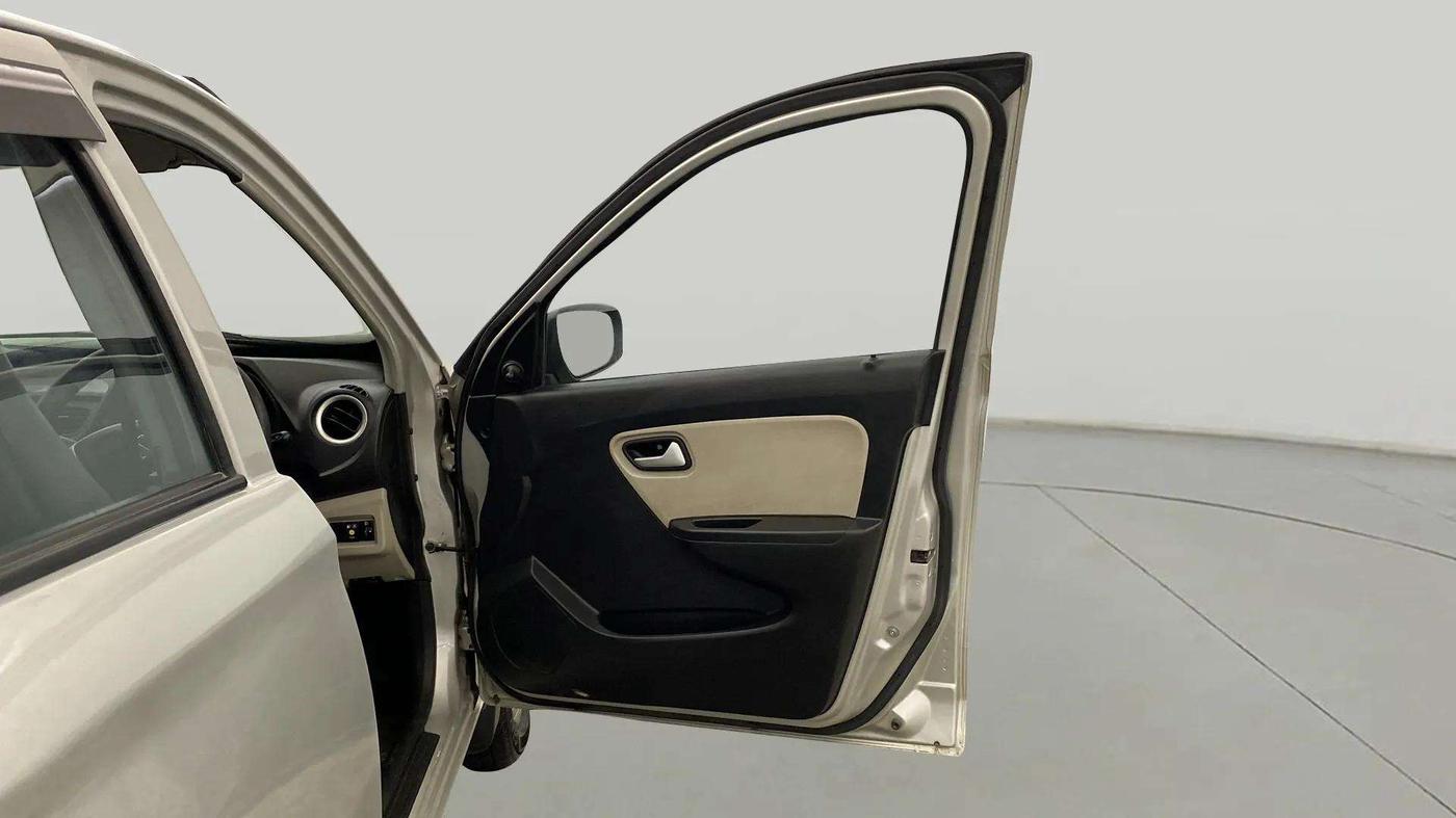 2022 Maruti Alto LXI OPT CNG, CNG, Manual, 39,156 km, RHS Front Door