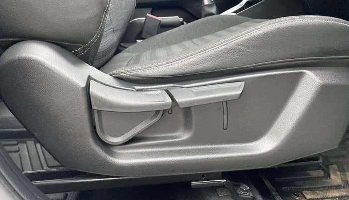 2020 KIA SONET HTK PLUS 1.5, Diesel, Manual, 10,751 km, Driver Side Adjustment Panel