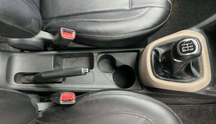 2016 Hyundai Grand i10 SPORTZ 1.2 KAPPA VTVT, Petrol, Manual, 52,449 km, Gear Lever