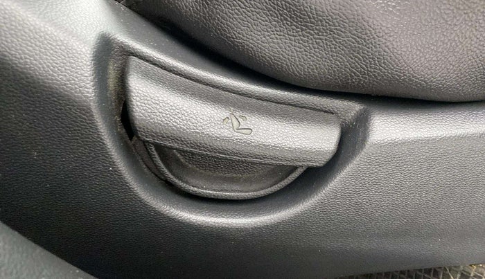 2016 Hyundai Grand i10 SPORTZ 1.2 KAPPA VTVT, Petrol, Manual, 52,449 km, Driver Side Adjustment Panel