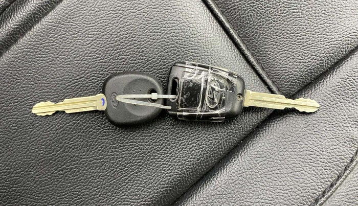 2016 Hyundai Grand i10 SPORTZ 1.2 KAPPA VTVT, Petrol, Manual, 52,449 km, Key Close Up