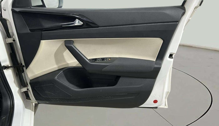 2022 Skoda SLAVIA AMBITION 1.0L TSI MT, Petrol, Manual, 40,975 km, Driver Side Door Panels Control