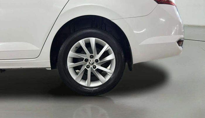 2022 Skoda SLAVIA AMBITION 1.0L TSI MT, Petrol, Manual, 40,975 km, Left Rear Wheel