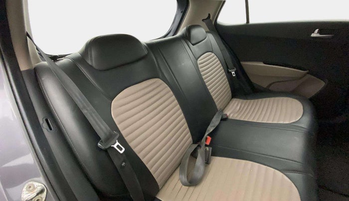 2015 Hyundai Grand i10 SPORTZ 1.2 KAPPA VTVT, Petrol, Manual, 1,02,267 km, Right Side Rear Door Cabin