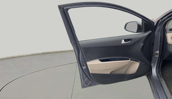 2015 Hyundai Grand i10 SPORTZ 1.2 KAPPA VTVT, Petrol, Manual, 1,02,267 km, LHS Front Door