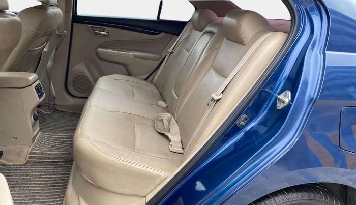 2018 Maruti Ciaz ALPHA DIESEL 1.3, Diesel, Manual, 30,483 km, Right Side Rear Door Cabin