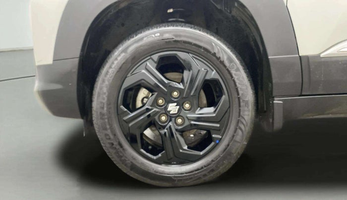 2022 Maruti BREZZA ZXI + SMART HYBRID, Petrol, Manual, 32,821 km, Left Front Wheel