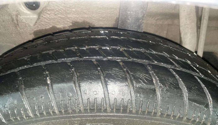 2014 Maruti Celerio VXI AMT, Petrol, Automatic, 33,085 km, Right Rear Tyre Tread
