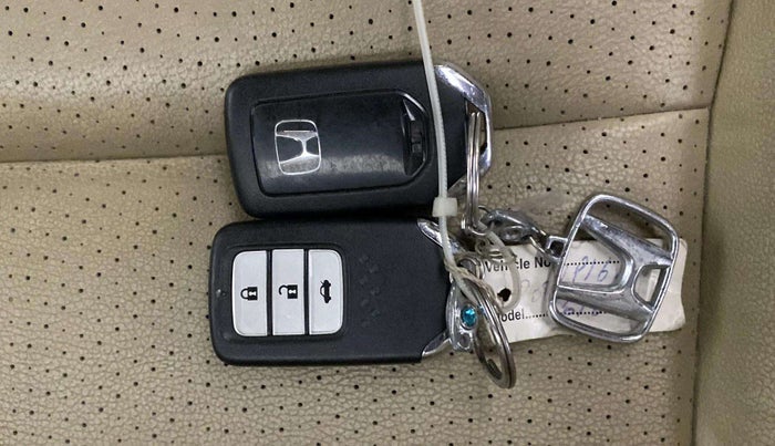 2015 Honda City 1.5L I-VTEC VX, Petrol, Manual, 24,681 km, Key Close Up