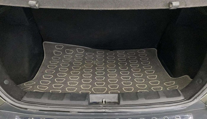 2020 Tata NEXON XMA PETROL, Petrol, Automatic, 80,898 km, Boot Inside