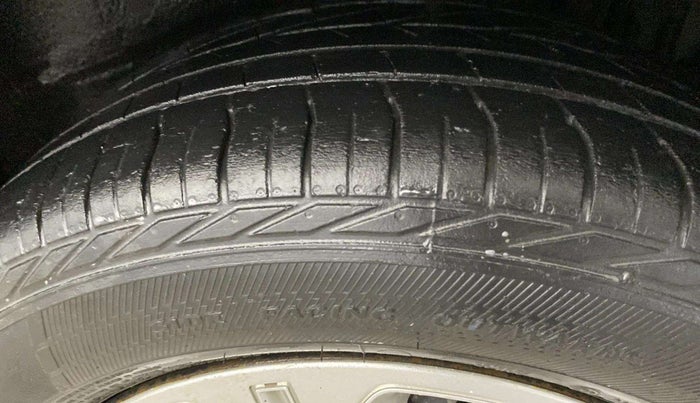 2020 Tata NEXON XMA PETROL, Petrol, Automatic, 80,898 km, Right Rear Tyre Tread