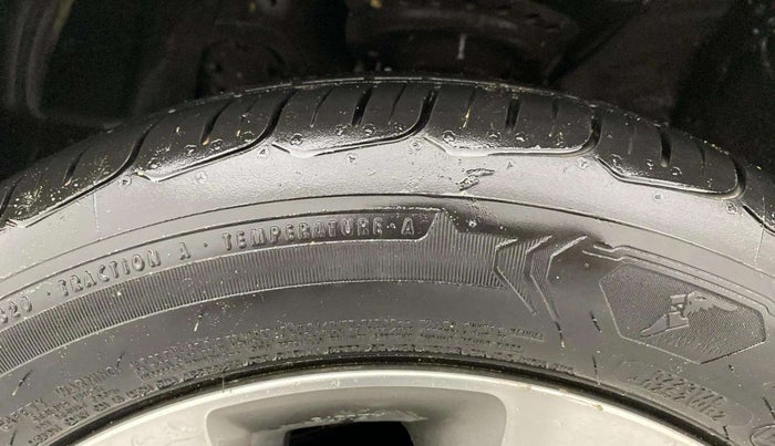 2015 Hyundai Elite i20 ASTA 1.2, Petrol, Manual, 32,078 km, Left Front Tyre Tread