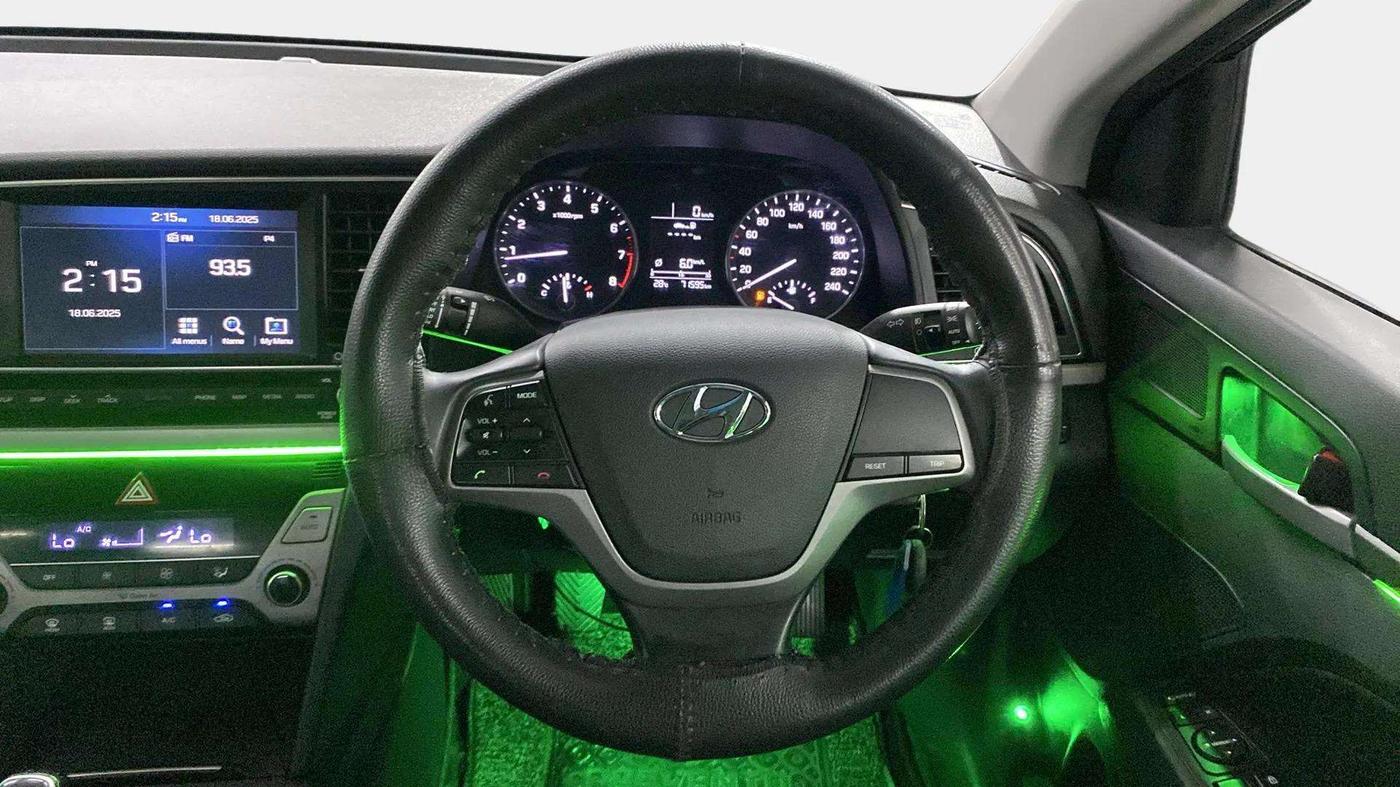 2018 Hyundai New Elantra 2.0 SX MT PETROL, Petrol, Manual, 71,566 km, Steering Wheel Close Up