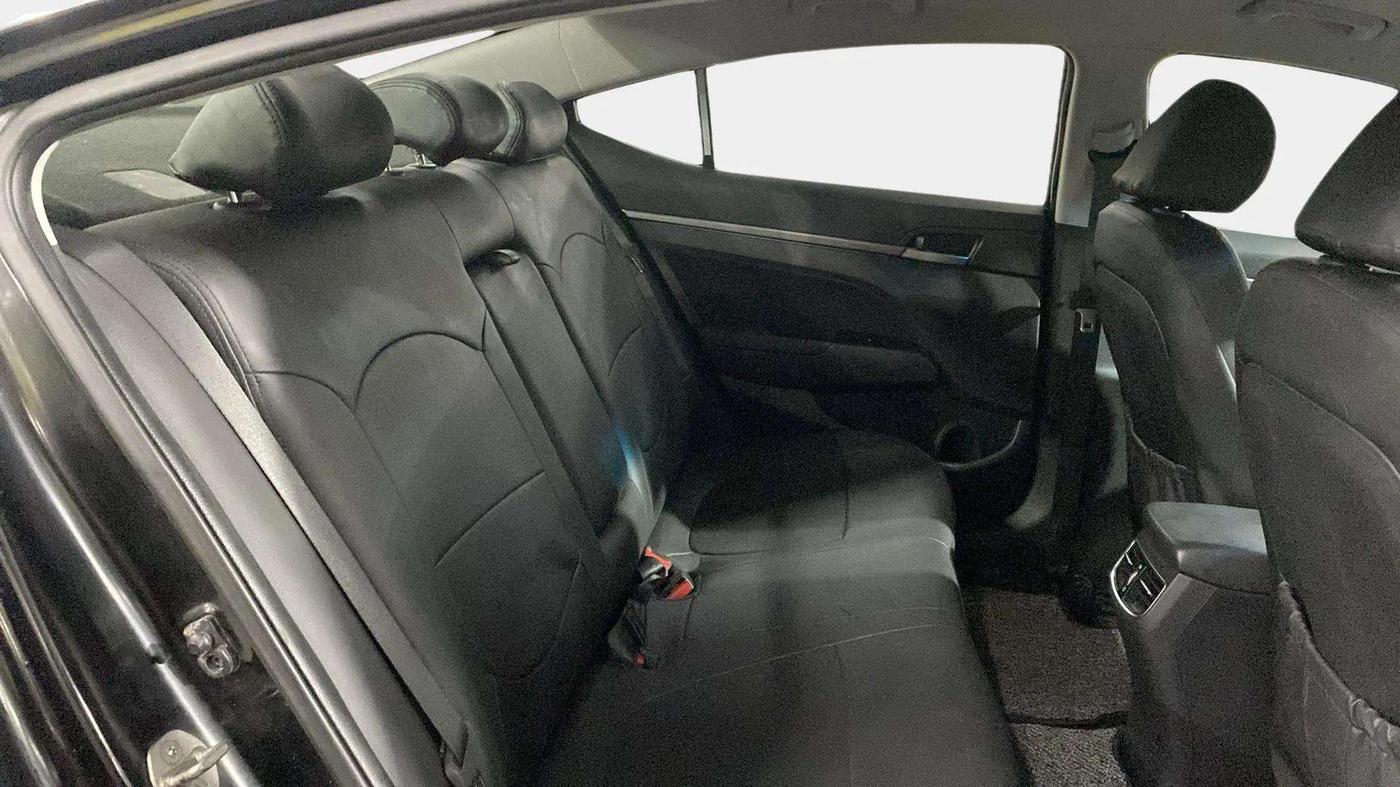 2018 Hyundai New Elantra 2.0 SX MT PETROL, Petrol, Manual, 71,566 km, Right Side Rear Door Cabin