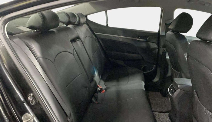 2018 Hyundai New Elantra 2.0 SX MT PETROL, Petrol, Manual, 71,566 km, Right Side Rear Door Cabin