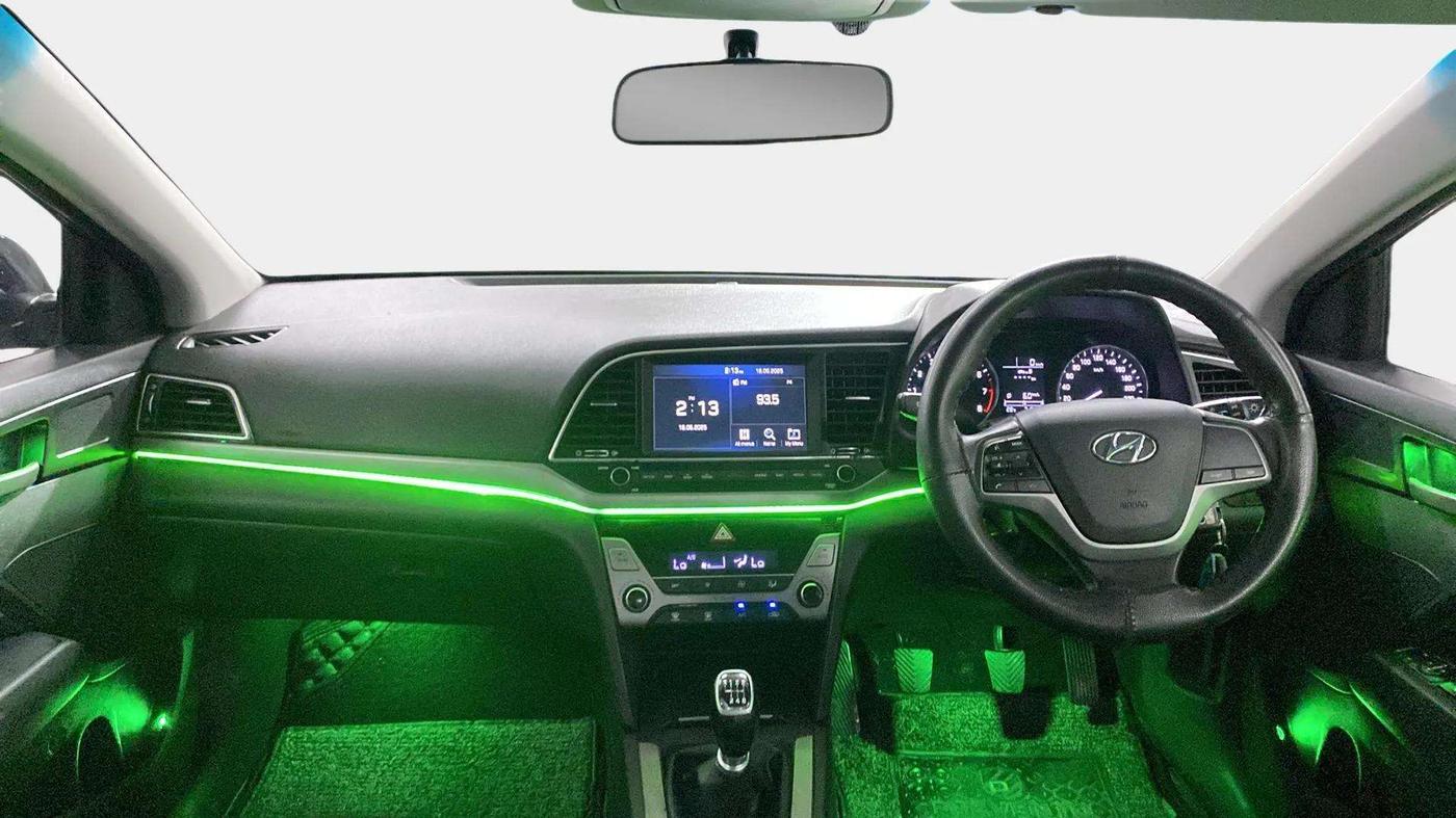 2018 Hyundai New Elantra 2.0 SX MT PETROL, Petrol, Manual, 71,566 km, Dashboard