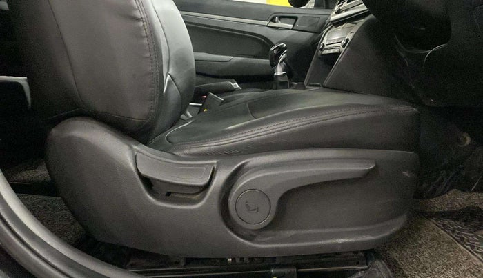 2018 Hyundai New Elantra 2.0 SX MT PETROL, Petrol, Manual, 71,566 km, Driver Side Adjustment Panel