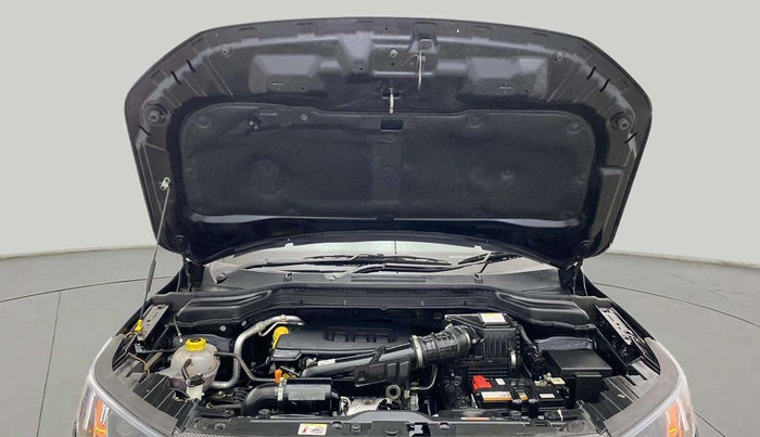 2023 Mahindra XUV300 W6 1.2 PETROL, Petrol, Manual, 3,838 km, Open Bonet
