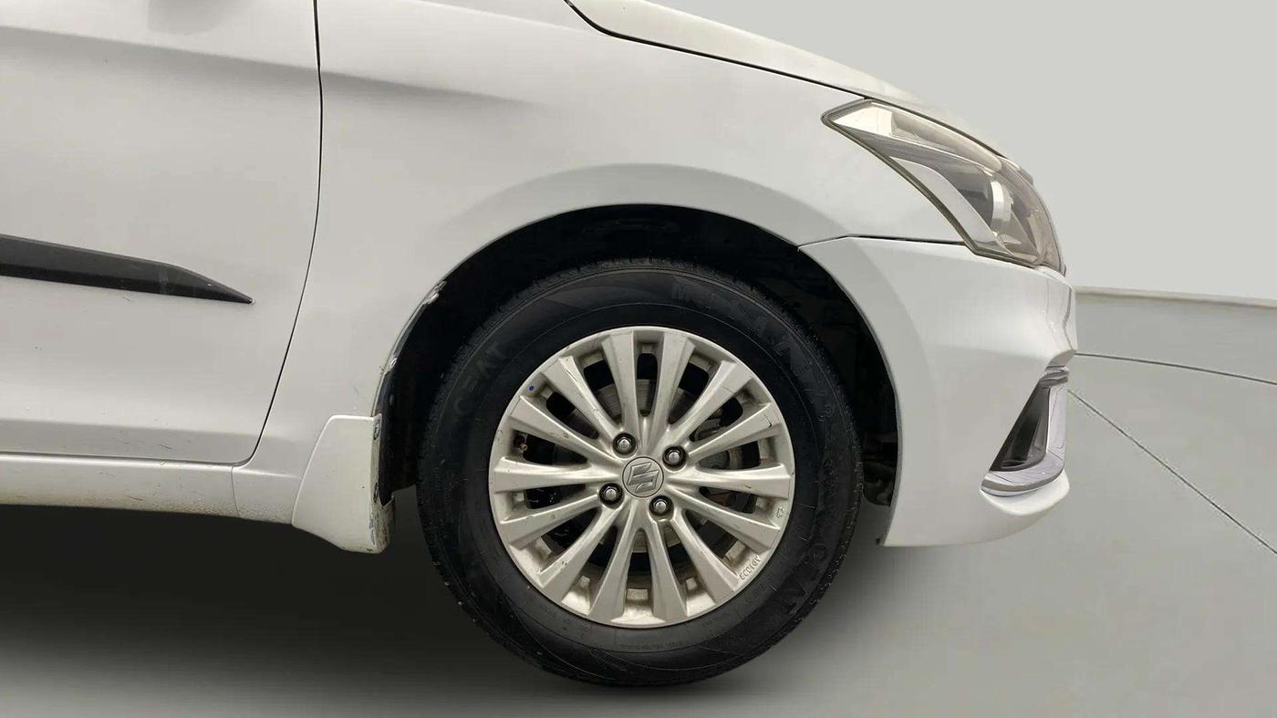 2019 Maruti Ciaz DELTA 1.5 SHVS MT PETROL, Petrol, Manual, 84,392 km, Right Front Wheel