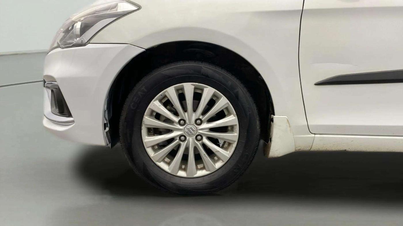 2019 Maruti Ciaz DELTA 1.5 SHVS MT PETROL, Petrol, Manual, 84,392 km, Left Front Wheel