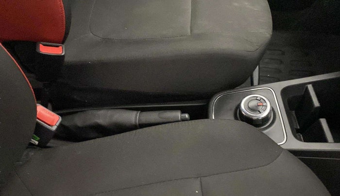 2022 Renault Kwid RXT 1.0 AMT, Petrol, Automatic, 28,284 km, Gear Lever