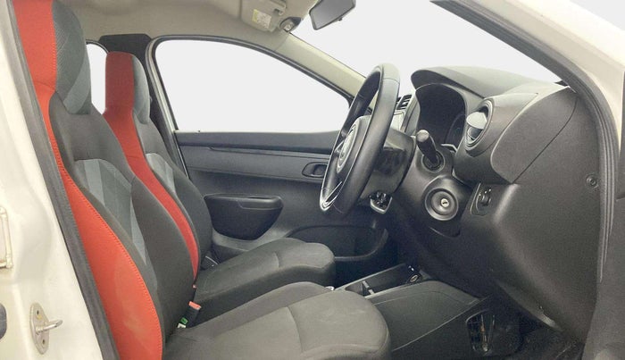 2022 Renault Kwid RXT 1.0 AMT, Petrol, Automatic, 28,284 km, Right Side Front Door Cabin