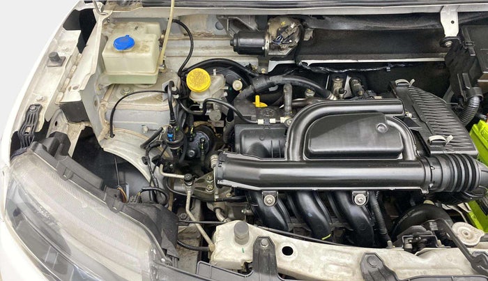 2022 Renault Kwid RXT 1.0 AMT, Petrol, Automatic, 28,284 km, Engine View - Right