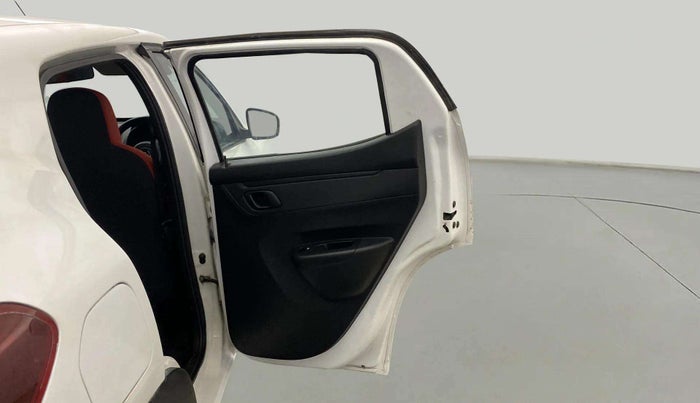 2022 Renault Kwid RXT 1.0 AMT, Petrol, Automatic, 28,284 km, RHS Rear Door