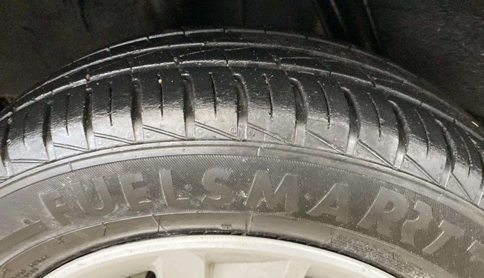 2022 Renault Kwid RXT 1.0 AMT, Petrol, Automatic, 28,284 km, Left Front Tyre Tread