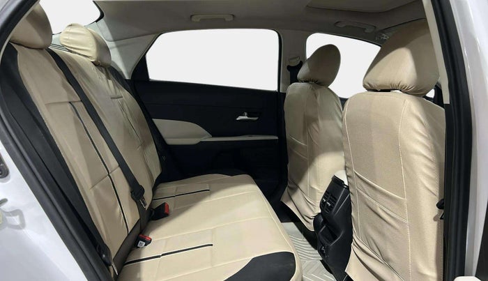 2024 Hyundai Verna SX 1.5 Turbo Petrol MT, Petrol, Manual, 15,919 km, Right Side Rear Door Cabin