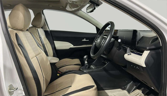 2024 Hyundai Verna SX 1.5 Turbo Petrol MT, Petrol, Manual, 15,919 km, Right Side Front Door Cabin