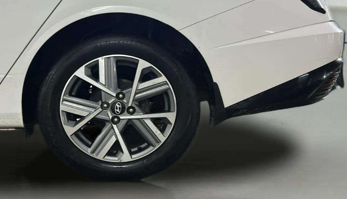 2024 Hyundai Verna SX 1.5 Turbo Petrol MT, Petrol, Manual, 15,919 km, Left Rear Wheel
