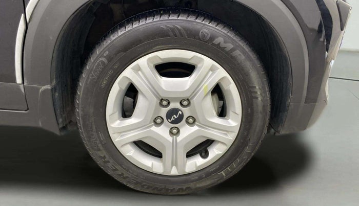 2021 KIA SONET HTK PLUS 1.2, Petrol, Manual, 23,571 km, Right Front Wheel