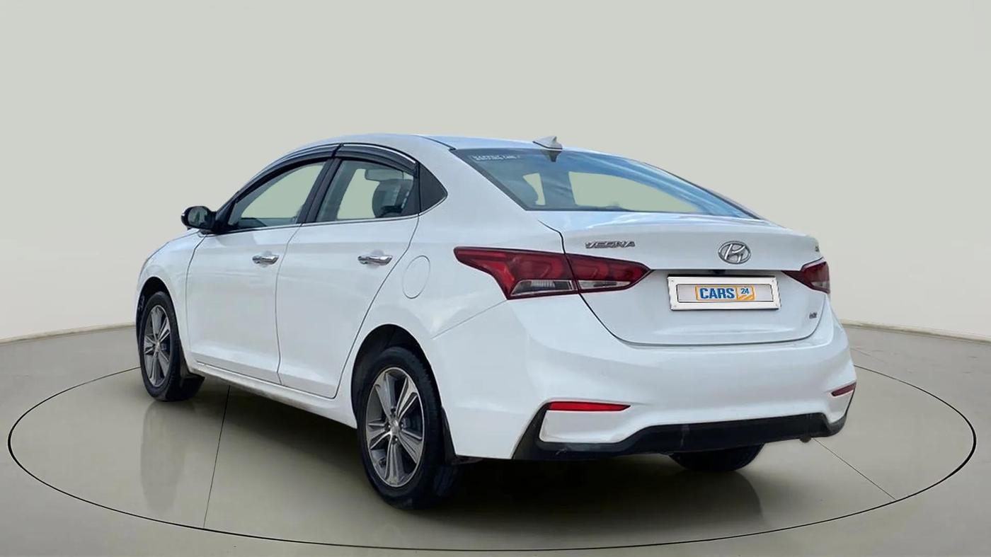 2018 Hyundai Verna 1.6 SX (O) CRDI MT, Diesel, Manual, 73,480 km, Left Back Diagonal