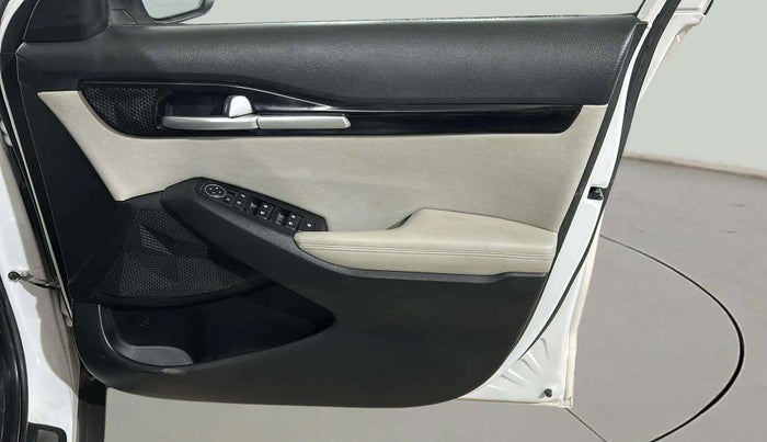 2021 KIA SELTOS HTX 1.5 CVT PETROL, Petrol, Automatic, 34,755 km, Driver Side Door Panels Control