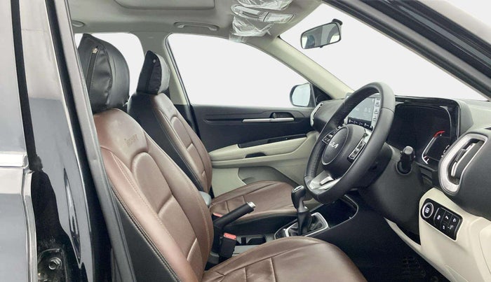 2024 KIA SONET HTX 1.5 DIESEL MT, Diesel, Manual, 9,972 km, Right Side Front Door Cabin