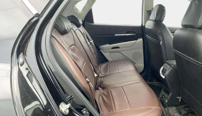 2024 KIA SONET HTX 1.5 DIESEL MT, Diesel, Manual, 9,972 km, Right Side Rear Door Cabin