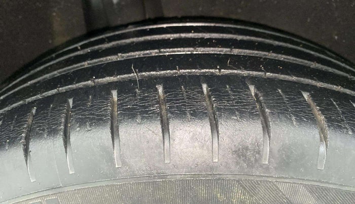 2019 Maruti Baleno ZETA PETROL 1.2, Petrol, Manual, 59,640 km, Right Rear Tyre Tread