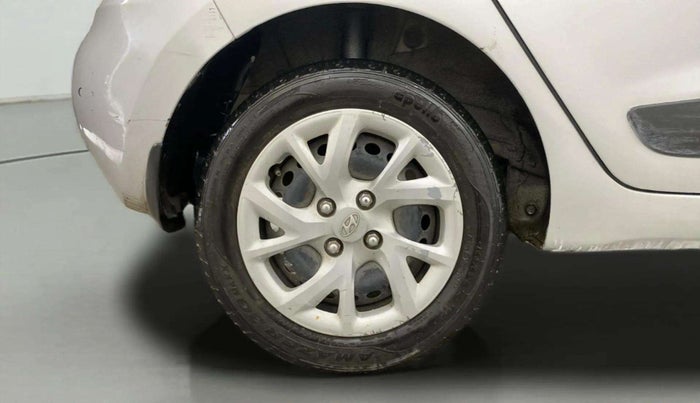 2017 Hyundai Grand i10 SPORTZ (O) 1.2 KAPPA VTVT, Petrol, Manual, 16,219 km, Right Rear Wheel