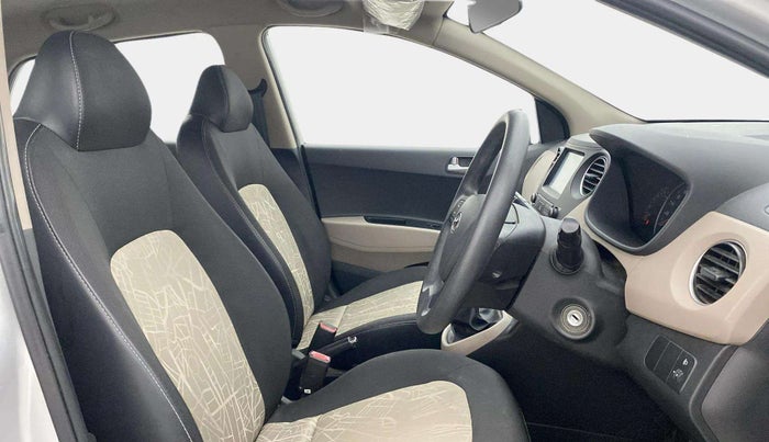 2017 Hyundai Grand i10 SPORTZ (O) 1.2 KAPPA VTVT, Petrol, Manual, 16,219 km, Right Side Front Door Cabin