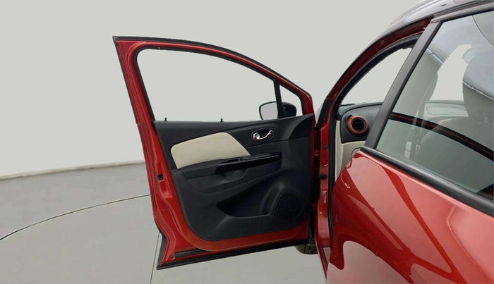 2018 Renault Captur RXT DIESEL, Diesel, Manual, 56,050 km, LHS Front Door