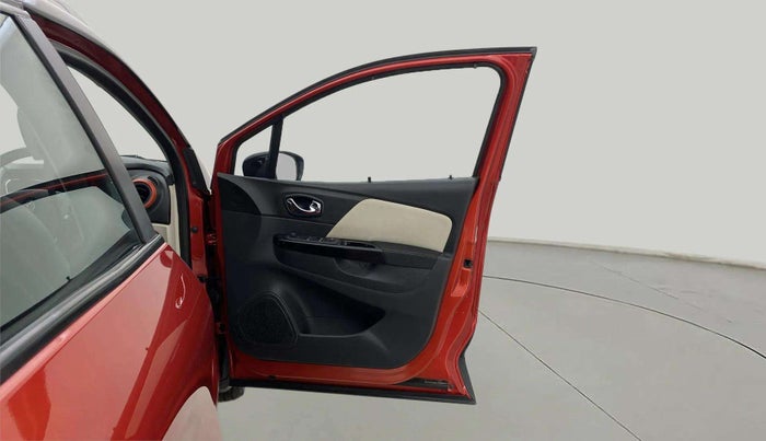2018 Renault Captur RXT DIESEL, Diesel, Manual, 56,050 km, RHS Front Door