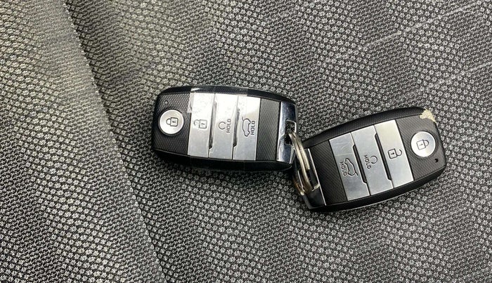 2023 KIA SONET HTK PLUS 1.0 TURBO PETROL IMT, Petrol, Manual, 25,245 km, Key Close Up