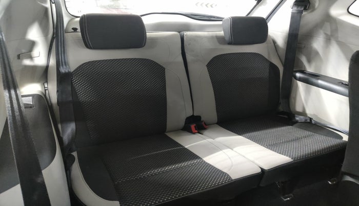 2022 Renault TRIBER RXZ, Petrol, Manual, 21,844 km, Third Seat Row ( optional )