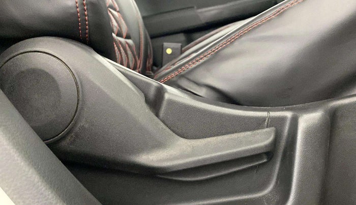 2019 Maruti New Wagon-R LXI CNG (O) 1.0, CNG, Manual, 64,055 km, Driver Side Adjustment Panel