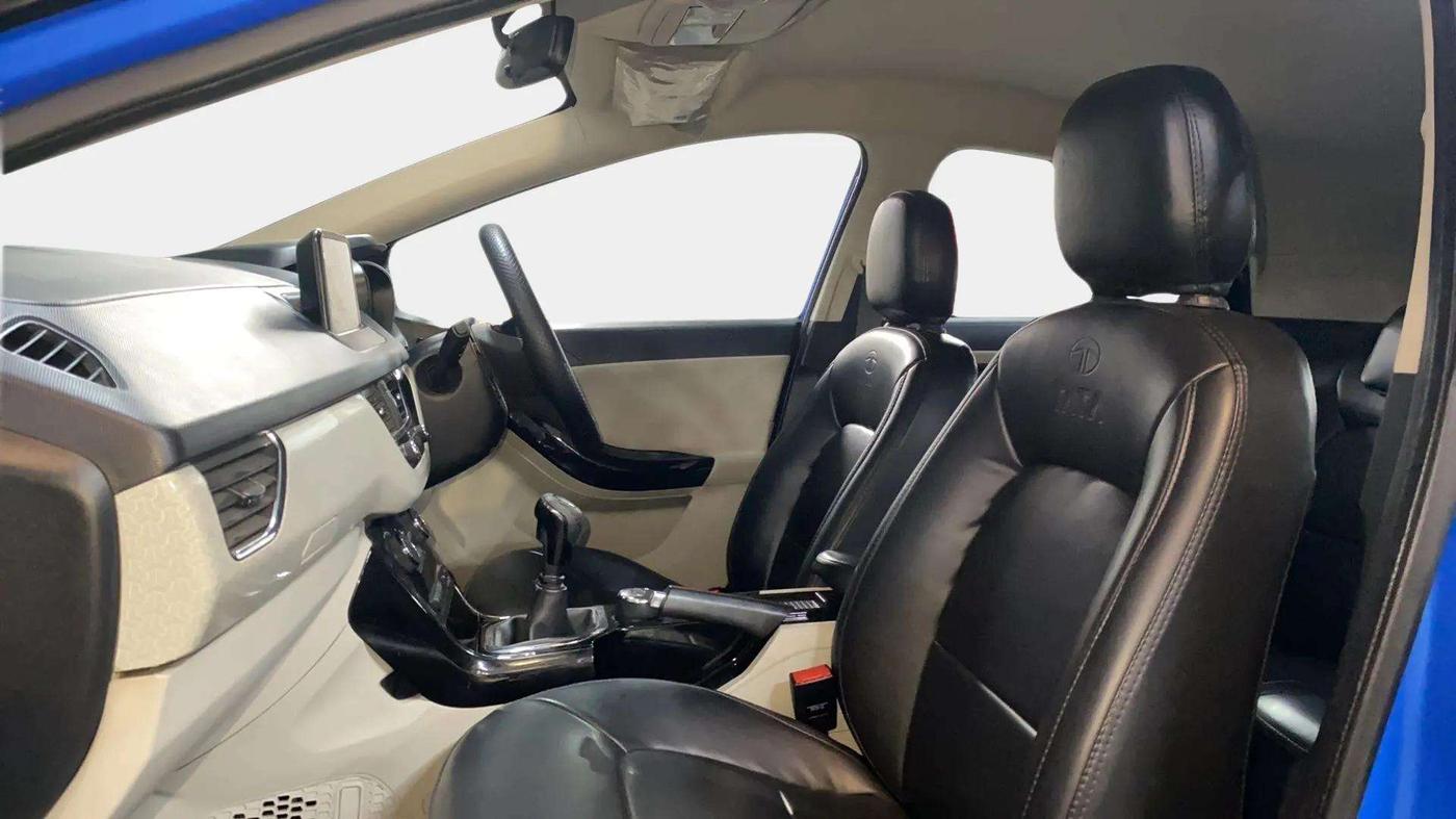 2020 Tata NEXON XZ PLUS PETROL, Petrol, Manual, 53,846 km, Right Side Front Door Cabin