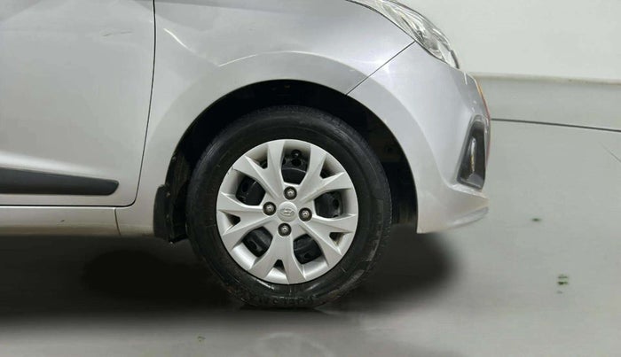 2014 Hyundai Grand i10 SPORTZ 1.2 KAPPA VTVT, Petrol, Manual, 83,371 km, Right Front Wheel