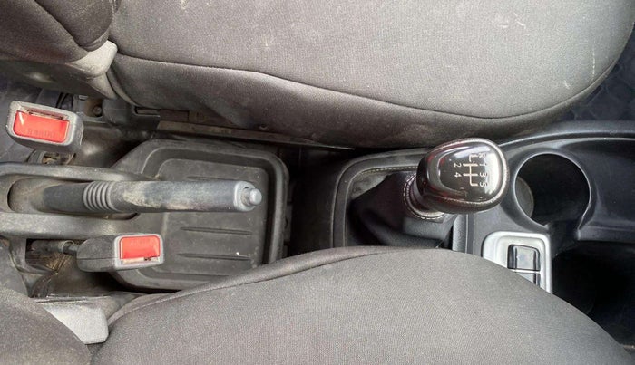 2019 Datsun Redi Go S, Petrol, Manual, 64,068 km, Gear Lever