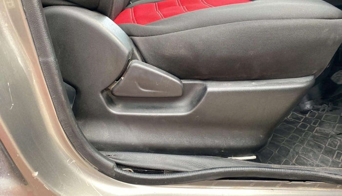 2019 Datsun Redi Go S, Petrol, Manual, 64,068 km, Driver Side Adjustment Panel