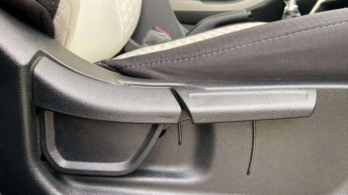 2021 Hyundai Creta SX EXECUTIVE 1.5 PETROL, Petrol, Manual, 16,836 km, Driver Side Adjustment Panel